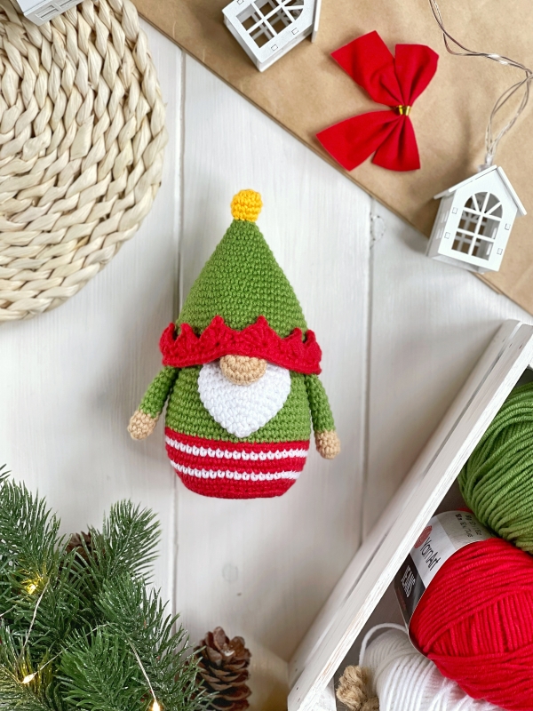 Set of 3 Christmas gnomes amigurumi pattern