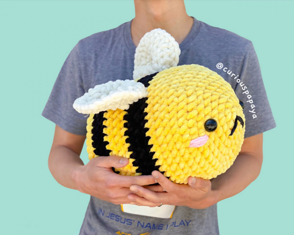 Jumbo The Bee Amigurumi Pattern