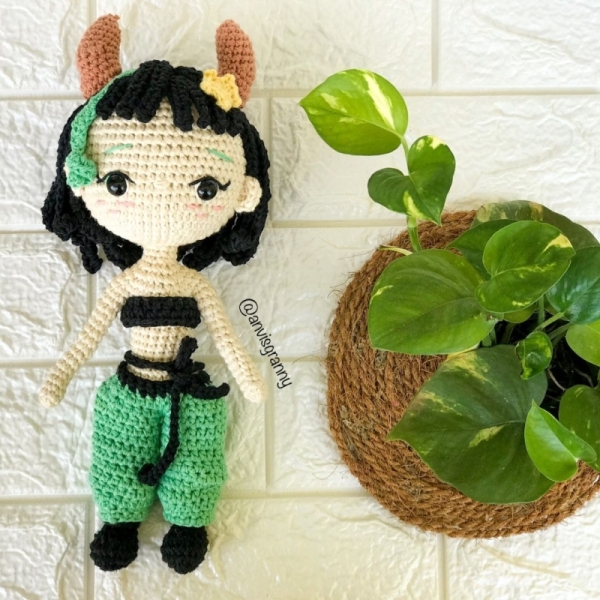 Zodiac Crochet: 12 Zodiac Signs Amigurumi Crochet Patterns: Crochet Doll  Pattern Books