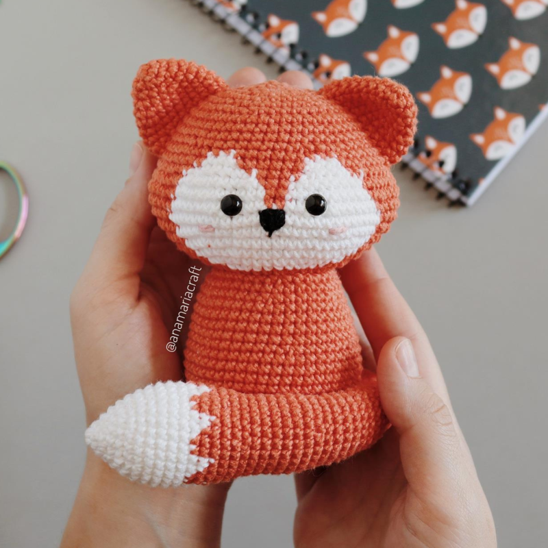 Crafty, the Fox amigurumi pattern - Amigurumi.com