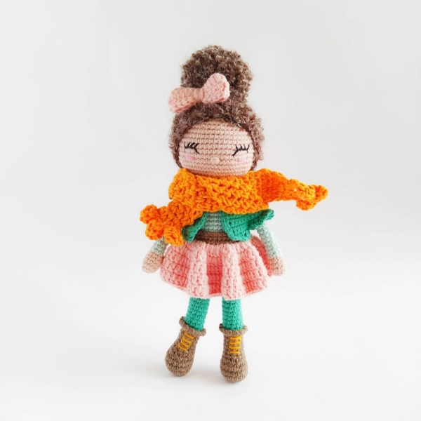 Melina the doll amigurumi pattern - Amigurumi.com