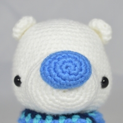 Otis the Chilly Bear amigurumi by YOUnique crafts