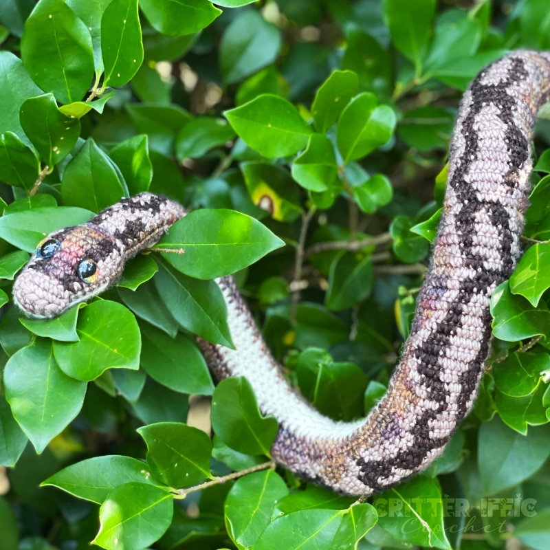 Betty the Ball Python amigurumi pattern