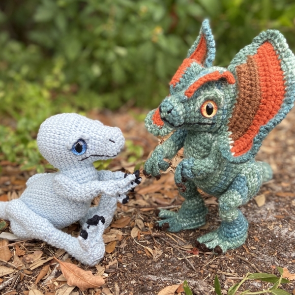 Dexter the Dilophosaurus amigurumi pattern - Amigurumi.com