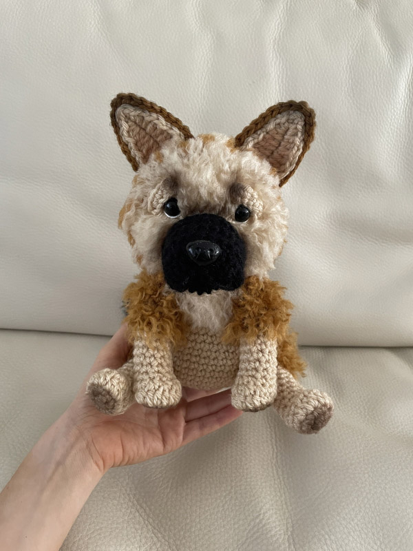 German Shepherd amigurumi pattern