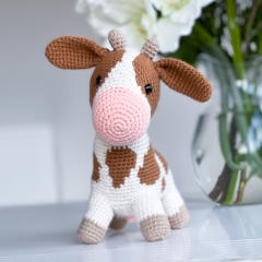 Daisy the cow amigurumi pattern - Amigurumi.com