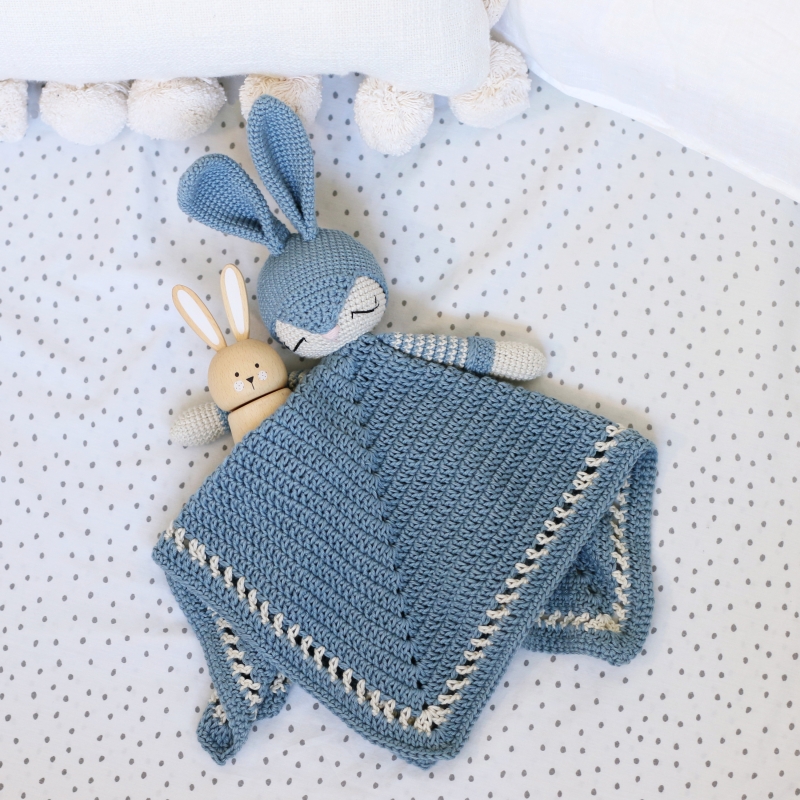 Sleepy bunny amigurumi pattern