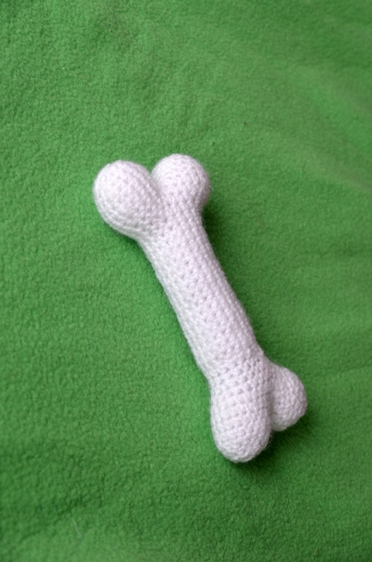 Dog Bone amigurumi pattern