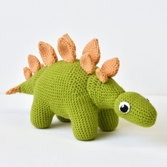 Stegosaurus Dinosaur amigurumi pattern - Amigurumi.com