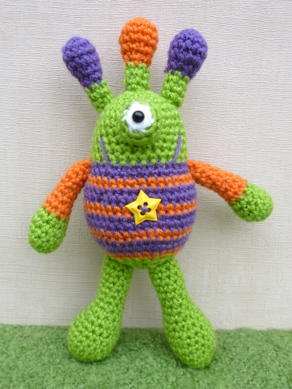 Stalk Eyed Monsters Amigurumi Crochet Pattern -  UK  Crochet  amigurumi, Crochet patterns amigurumi, Crochet monsters