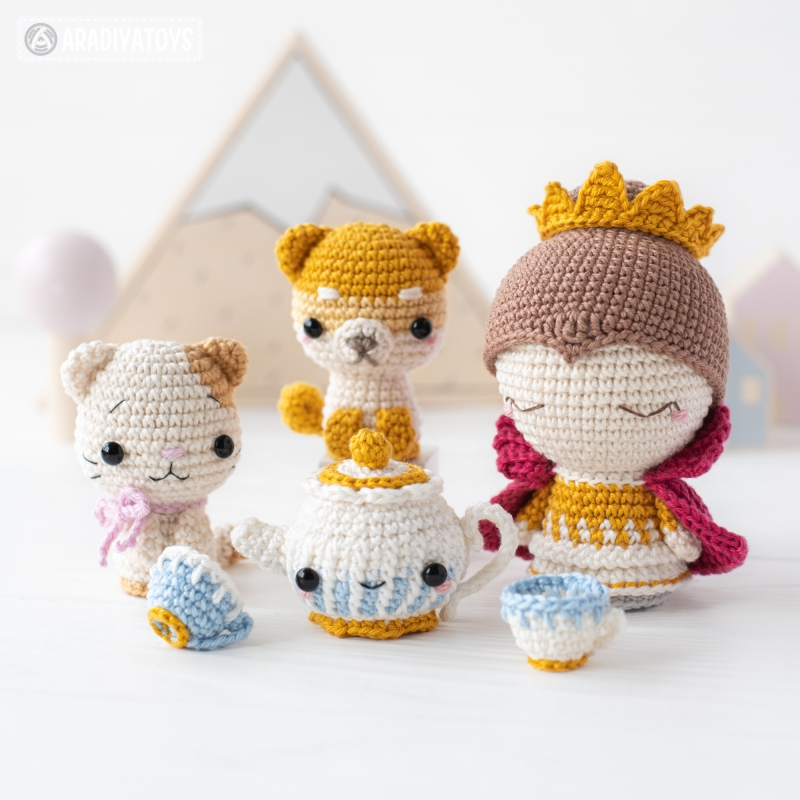 Royal Family ('Mini Kingdom') amigurumi pattern