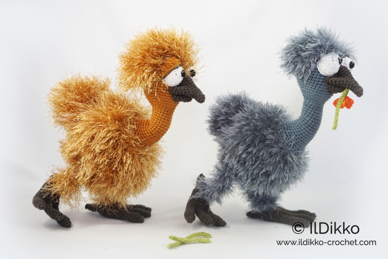 Silly and Sally the Silkie Chickens amigurumi pattern - Amigurumi.com