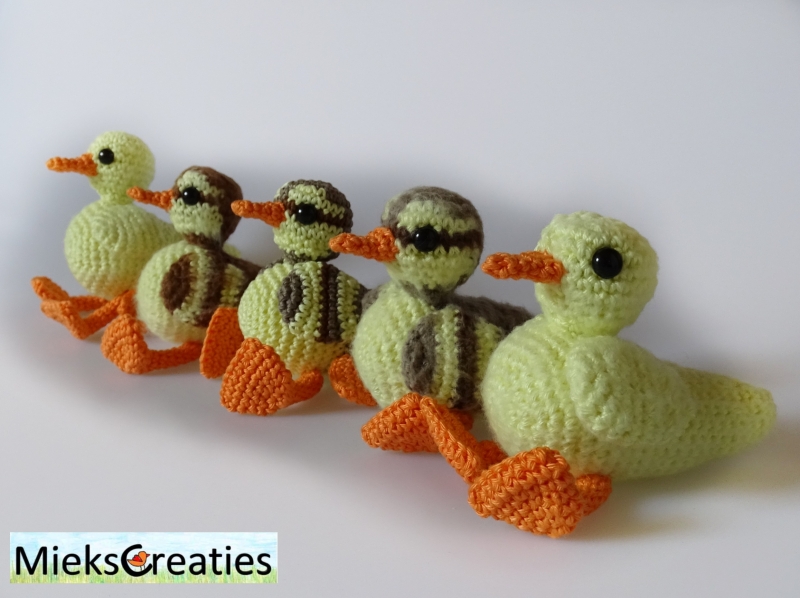 Downy Duckling amigurumi pattern