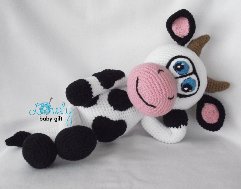 strawberry cow amigurumi
