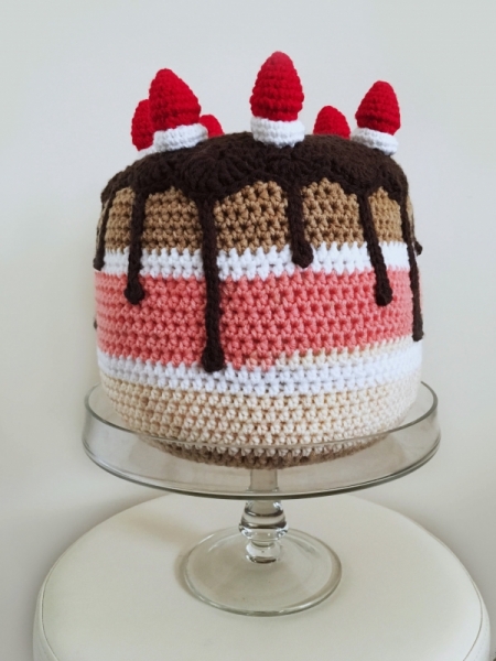 Crochet Birthday And Wedding Cake | AllFreeCrochet.com