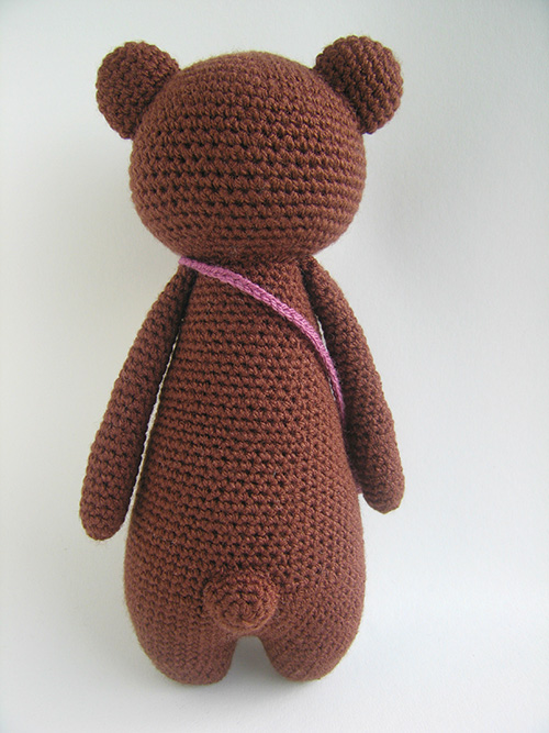 Tall bear with bag amigurumi pattern - Amigurumi.com