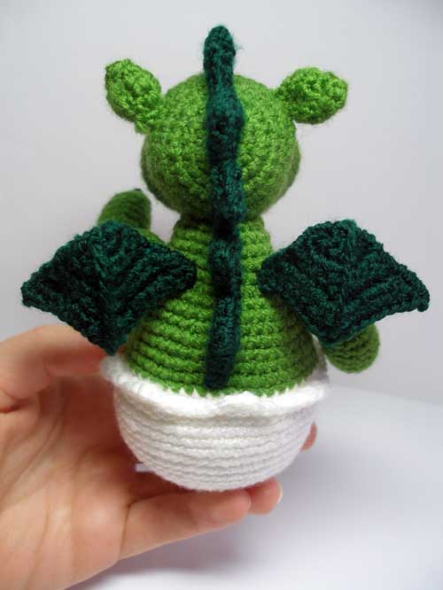 Baby Dragon in its Nest amigurumi pattern - Amigurumi.com