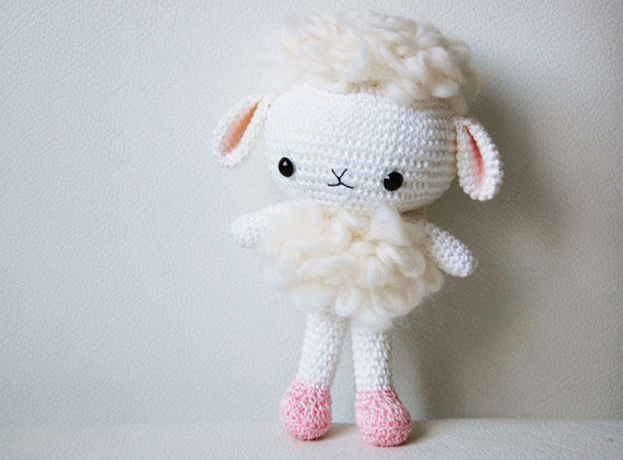 Cloudy the Lamb amigurumi pattern - Amigurumi.com