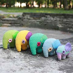 Colorful Elephant amigurumi by Happyamigurumi