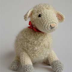 Cora the mother sheep amigurumi pattern by Little Wooly Creations