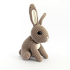 Hopscotch Bunny amigurumi pattern by Irene Strange