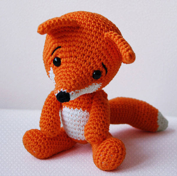 Lisa the Fox amigurumi pattern - Amigurumi.com