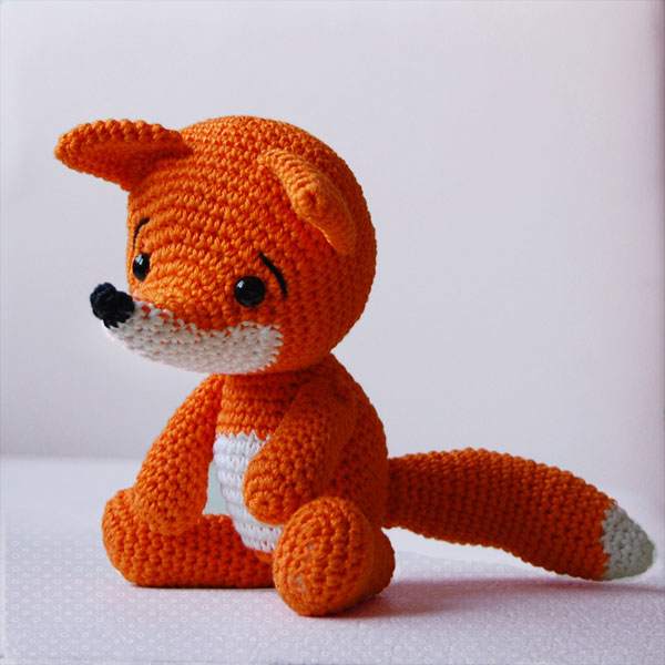 Lisa the Fox amigurumi pattern - Amigurumi.com