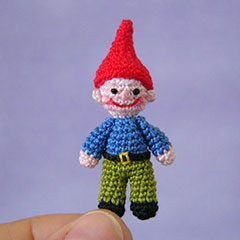 Miniature Garden Gnome amigurumi pattern by Muffa Miniatures