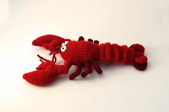 Red and Blue Lobster amigurumi pattern - Amigurumi.com