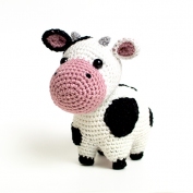 Little cow - Free amigurumi pattern