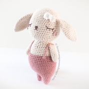 Peter Panda Crochet pattern by Sweetamigurumidesign