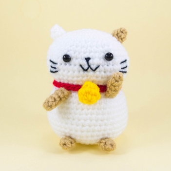 Lucky Cat Amigurumi Pattern amigurumi pattern by Snacksies Handicraft Corner