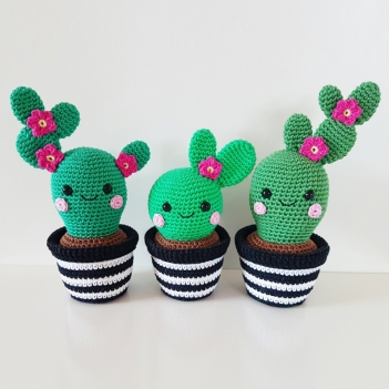 Cactus Friends amigurumi pattern by Super Cute Design
