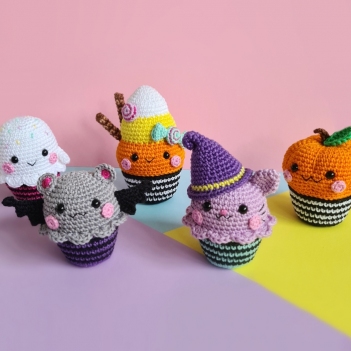 Halloween Cupcakes amigurumi pattern by Super Cute Design