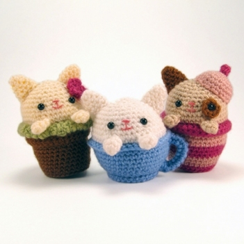 Cozy Cat Trio amigurumi pattern by Critterbeans