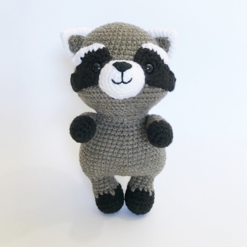 Maurice the raccoon amigurumi pattern - Amigurumi.com