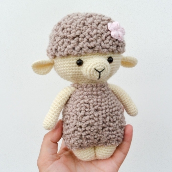 Dora The Lamb Amigurumi Pattern - Amigurumi.com