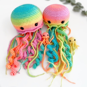 Melinda and Joanna the Jellyfish Moms & their babies amigurumi pattern ...