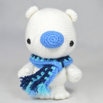 Otis the Chilly Bear amigurumi pattern by YOUnique crafts