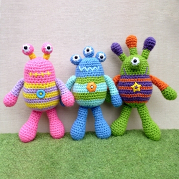 Bug Eyed Monsters amigurumi pattern - Amigurumi.com