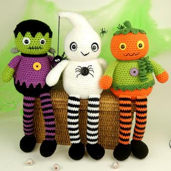Halloween Longlegs Dolls amigurumi pattern by Janine Holmes at Moji-Moji Design