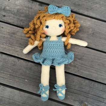 blue ballerina doll amigurumi pattern
