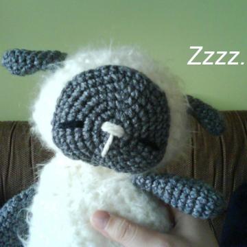 sleeping baby sheep amigurumi pattern
