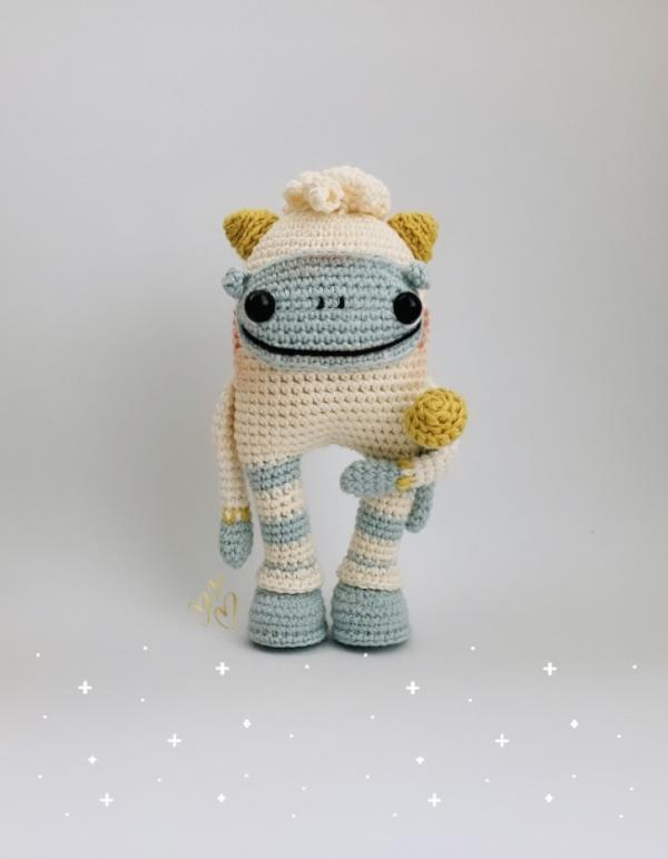 Ravelry: Yeti Junior pattern by Maja Hansen